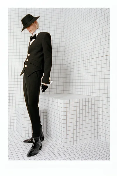 Look 28